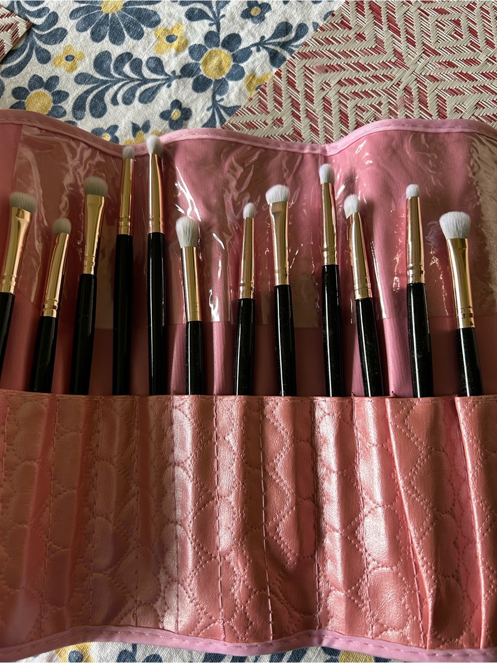 12-piece Professional Makeup Brush Set With Quilted Carrying Case